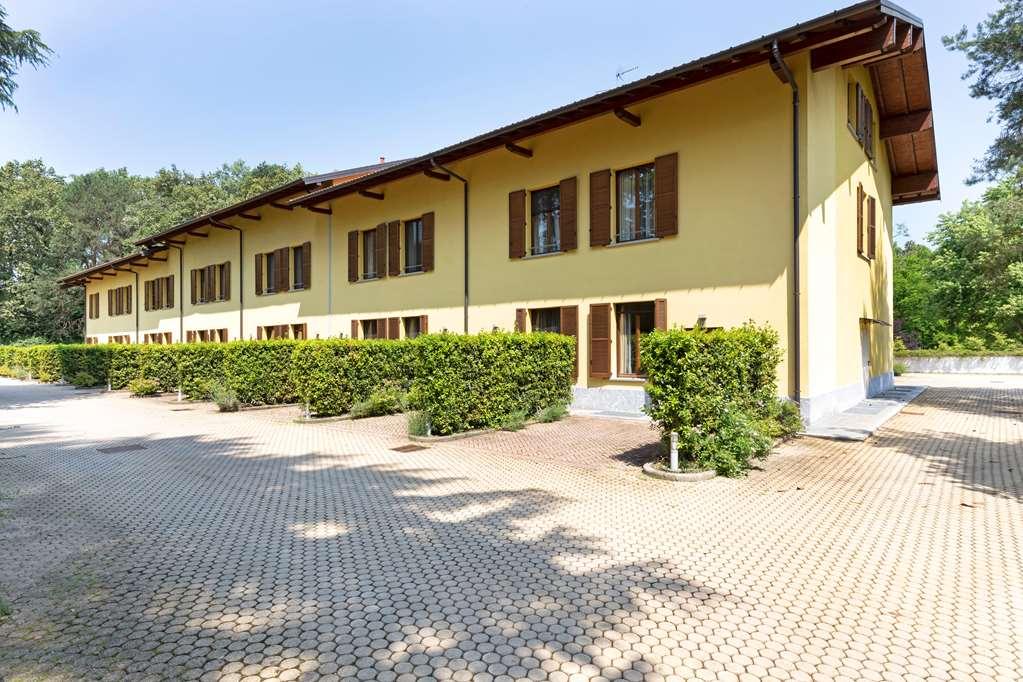 B&B Hotel Malpensa Lago Maggiore Веригате Екстериор снимка
