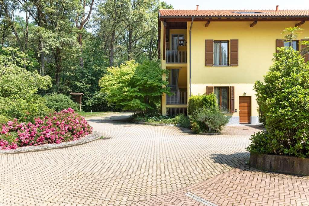 B&B Hotel Malpensa Lago Maggiore Веригате Екстериор снимка