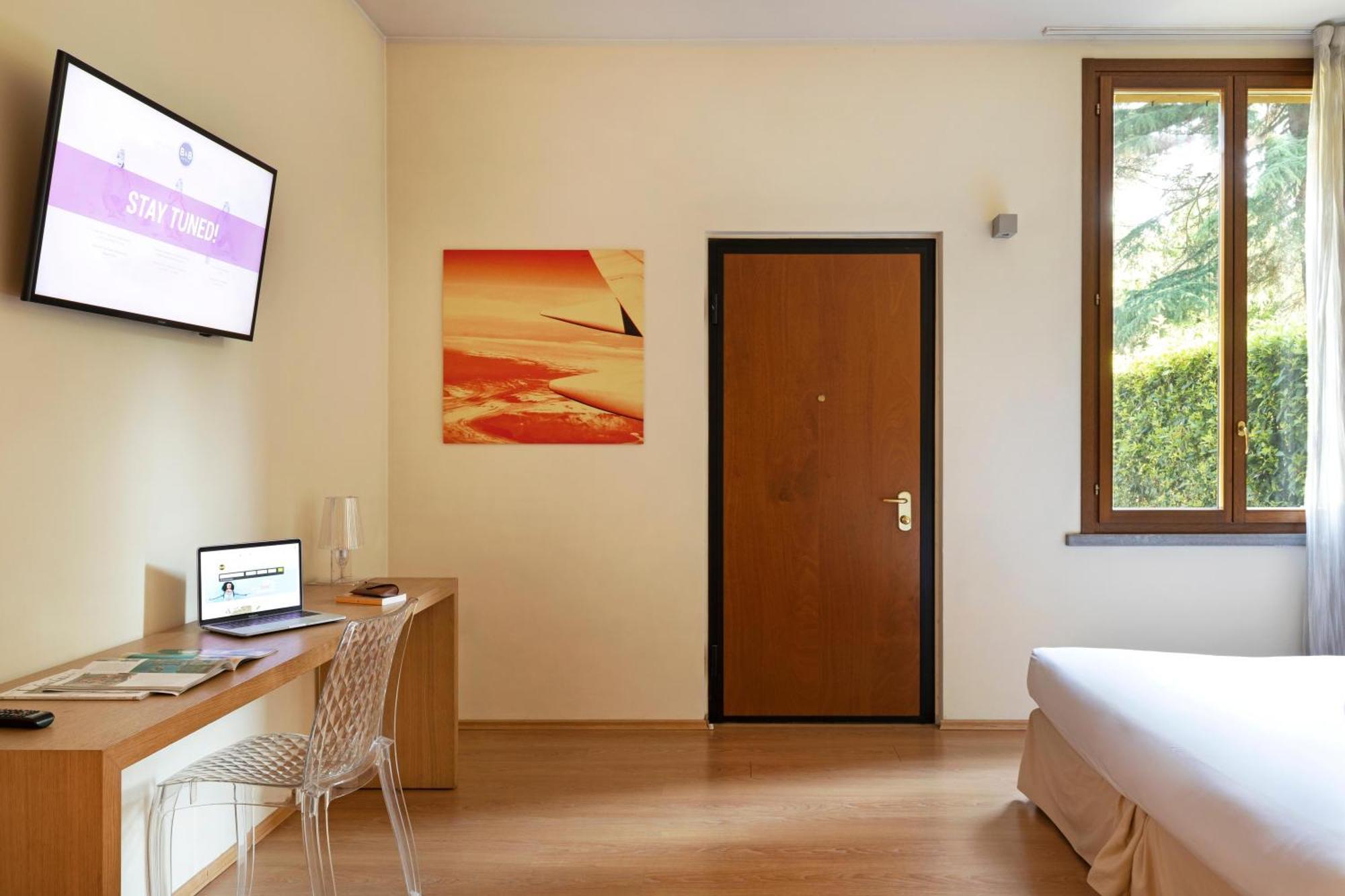 B&B Hotel Malpensa Lago Maggiore Веригате Екстериор снимка