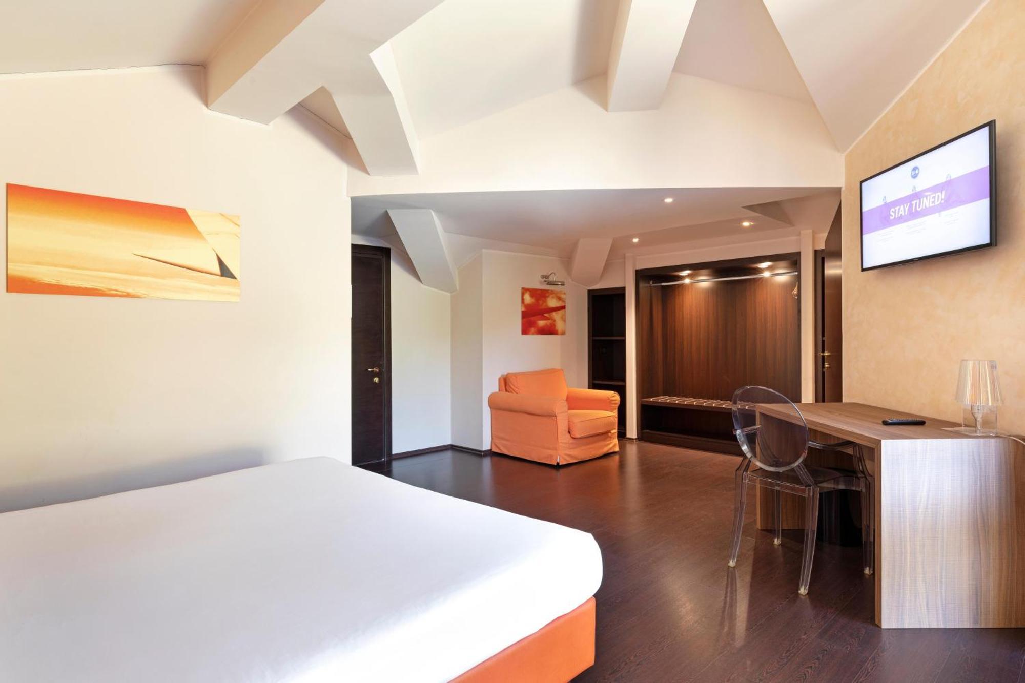 B&B Hotel Malpensa Lago Maggiore Веригате Екстериор снимка