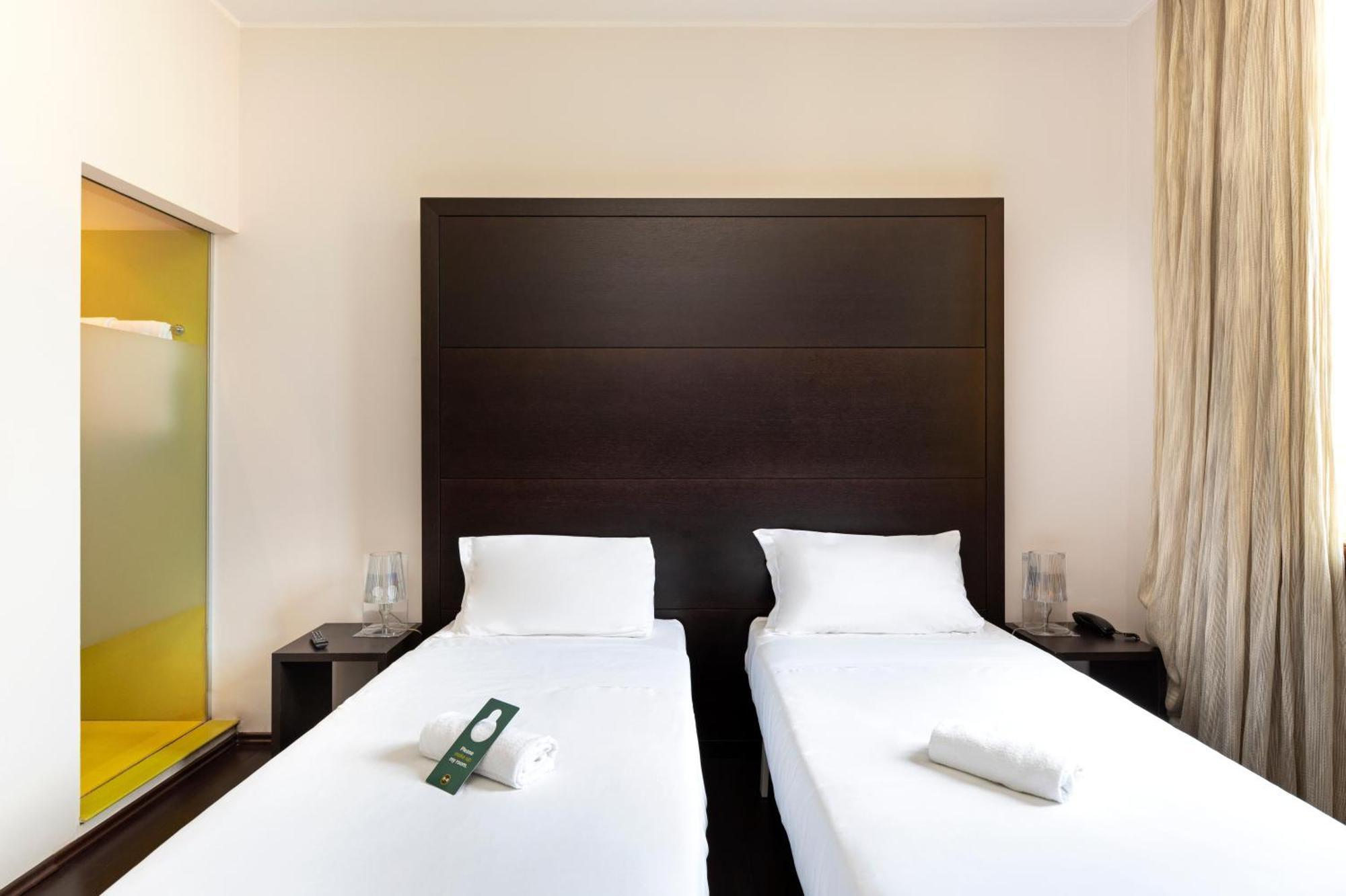 B&B Hotel Malpensa Lago Maggiore Веригате Екстериор снимка