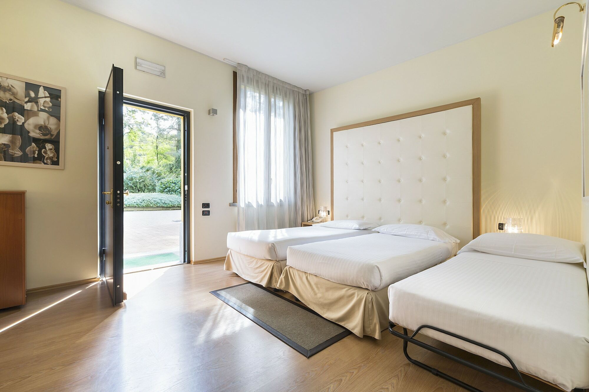 B&B Hotel Malpensa Lago Maggiore Веригате Екстериор снимка